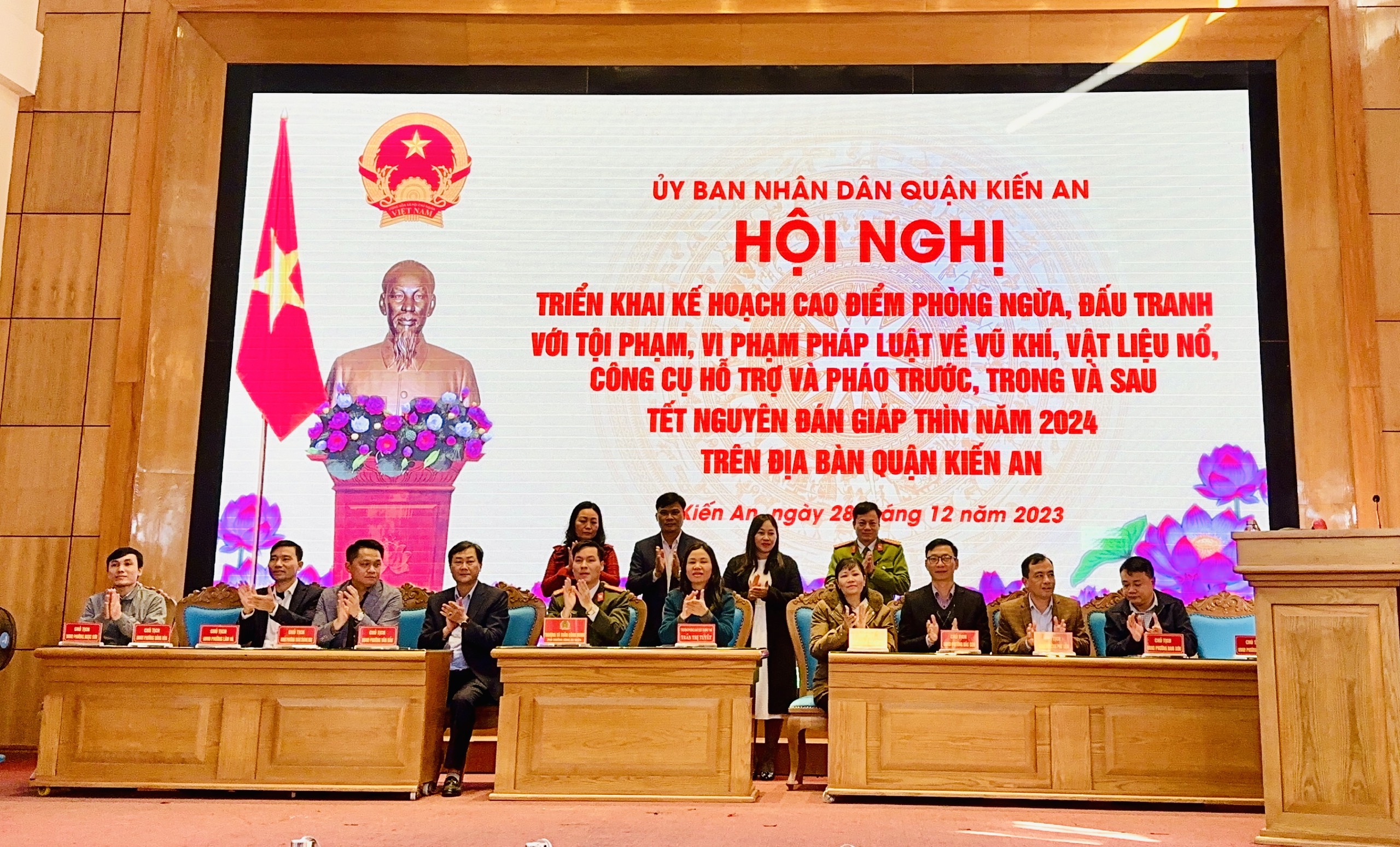 Quận Kiến An: Phát động cao điểm tấn công trấn áp tội phạm, thu hồi VK-VLN-CCHT, đảm bảo an ninh trật tự Tết Nguyên đán 2024